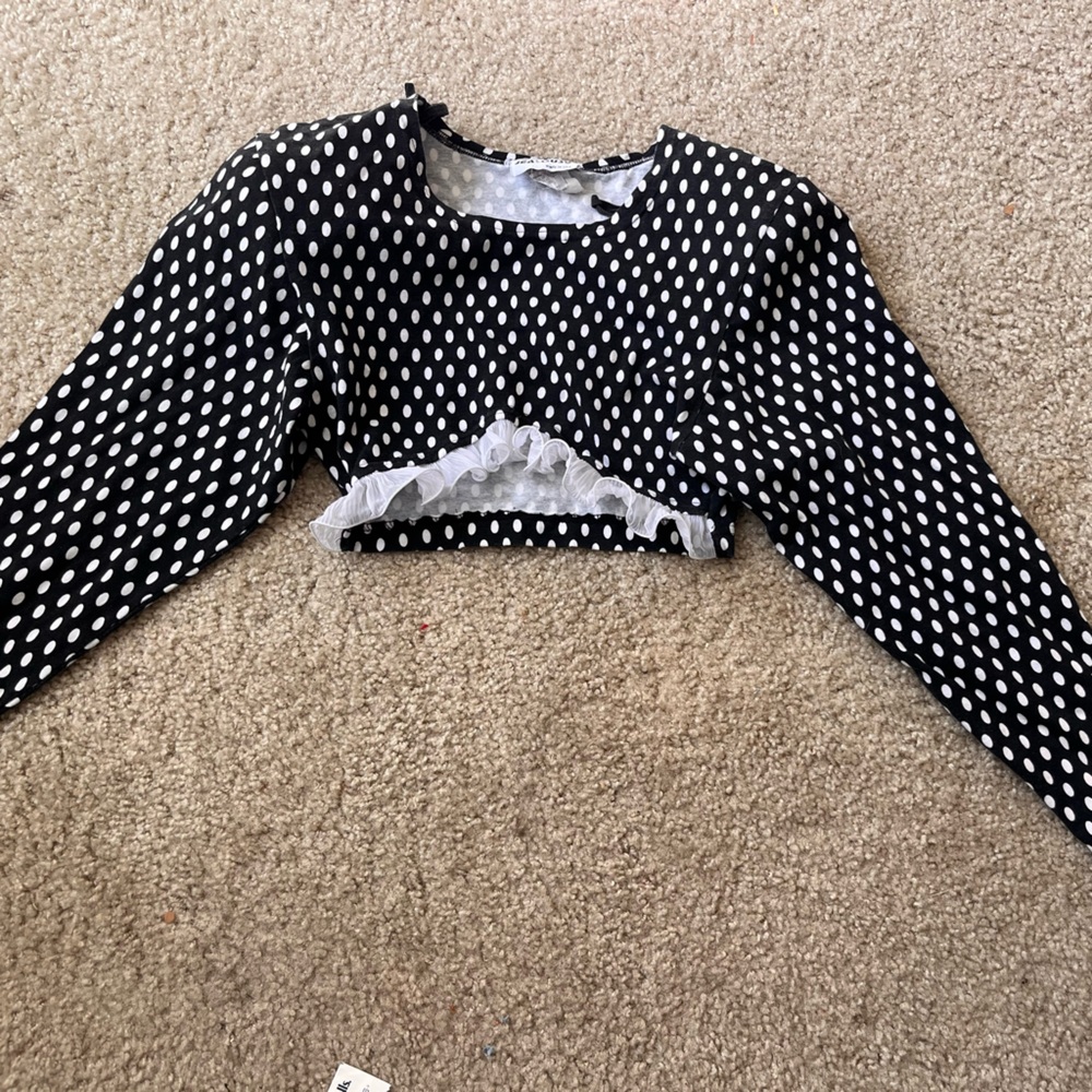 Black and white polka dot top size small